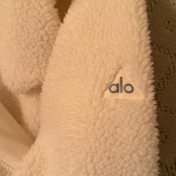 Alo Foxy Sherpa jacket - Picture 6 of 8